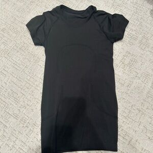 Lululemon swiftly tech